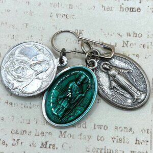 Lot Set Vintage Religious Medals Virgin Mary Miraculous St Saint Patrick Jesus